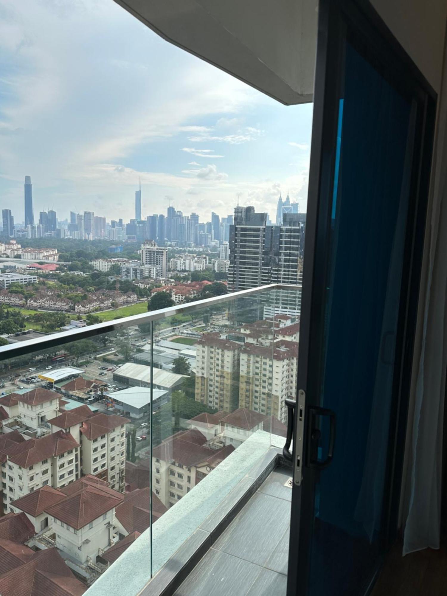 Reizz Residence By Perkasa Kuala Lumpur Exterior foto
